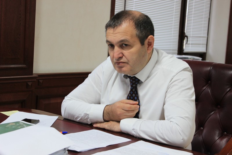 Агарагим Кагиргаджиев провёл совещание по вопросу выделения земельного участка для махачкалинского аэропорта