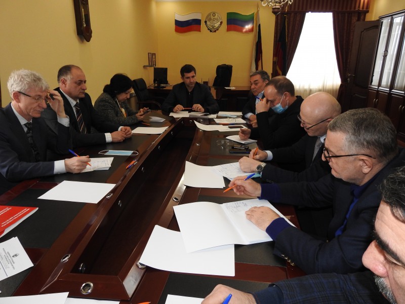 В рамках рабочей поездки рассмотрены актуальные вопросы развития Сергокалинского района