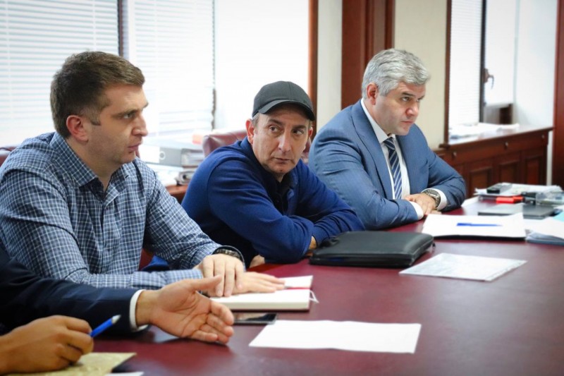 Заур Эминов встретился с представителями села Гимейди Дербентского района