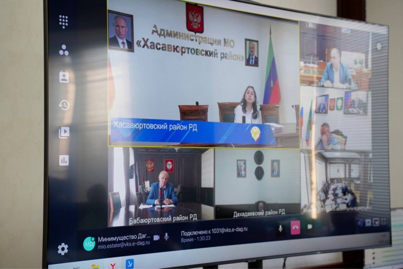 Эминов попросил муниципалитеты активизировать работу по внесению в ЕГРН границ населенных пунктов