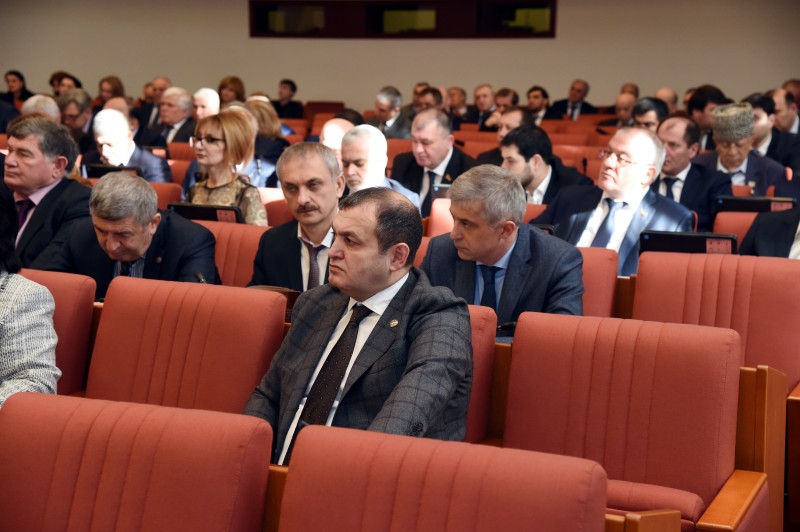 Агарагим Кагиргаджиев принял участие в 43 сессии Народного Собрания