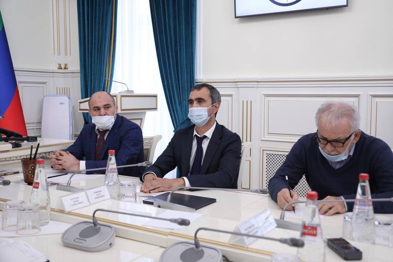 Развитие спорта в муниципалитетах обсудили на совещании под руководством Главы Дагестана Сергея Меликова