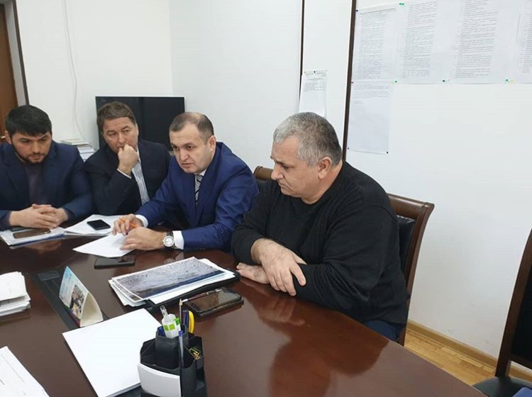 В Минимуществе Дагестана прошло совещание с участием представителей Минприроды Дагестана и руководителей предприятий по разработке карьеров для добычи песка и камня