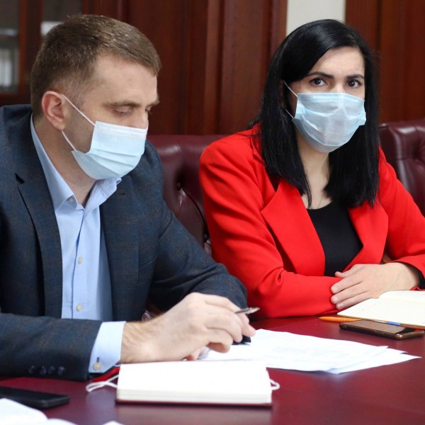 Еженедельное аппаратное совещание прошло под руководством Заура Эминова
