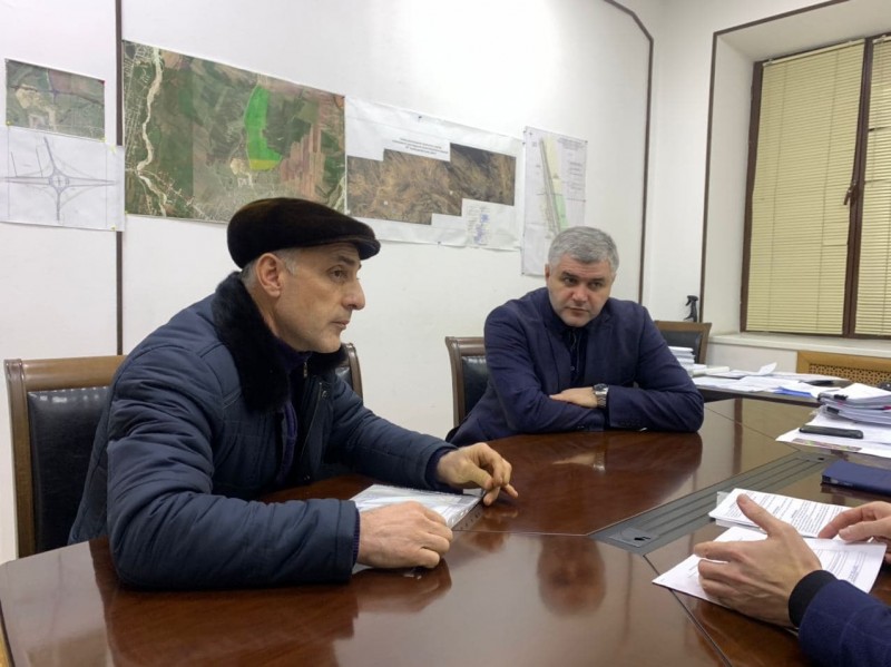 Заместитель министра по земельным и имущественным отношениям РД провел личный прием граждан