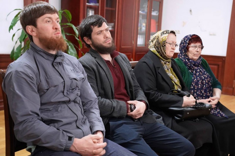 Заур Эминов встретился с инициативной группой жителей села Новокули