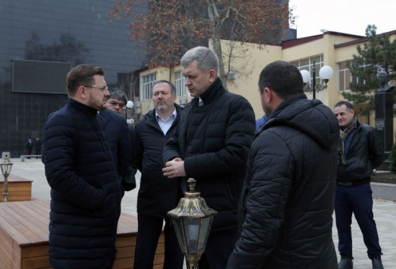 Власти Дагестана построили новый благоустроенный сквер в центре столицы