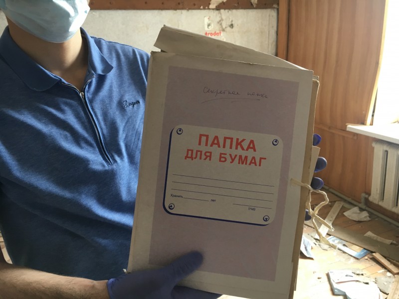 В заброшенном помещении одного из офисных зданий в столице Дагестана найдены важные архивные документы