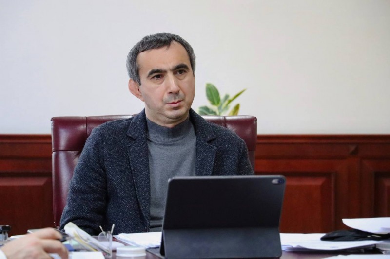 Под руководством Заура Эминова прошло еженедельное аппаратное совещание