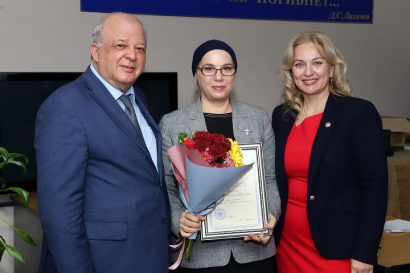 Деятелей культуры Дагестана наградили в преддверии Дня народного единства