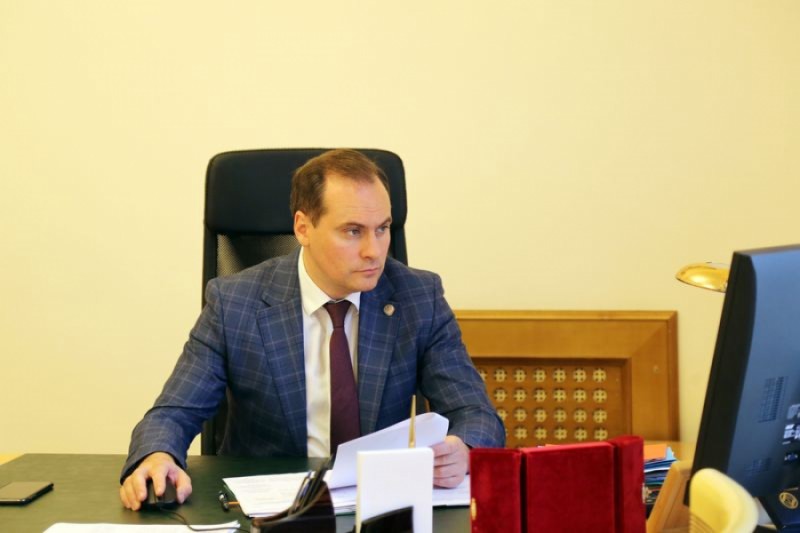 Артём Здунов провел заседание Оперштаба по устойчивому развитию экономики