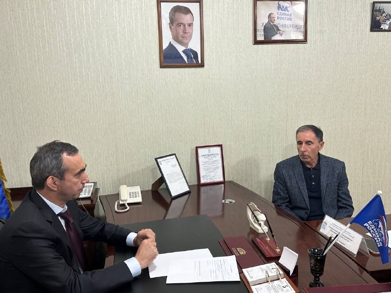 Заур Эминов провел прием граждан