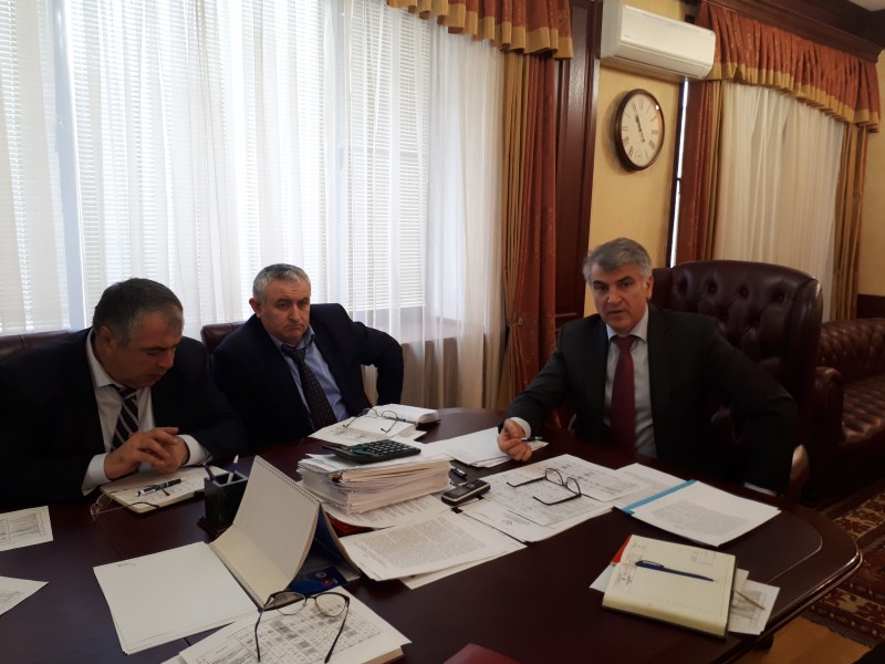 Сотрудники Минимущества РД регламентируют свою работу, устанавливая себе самые короткие сроки