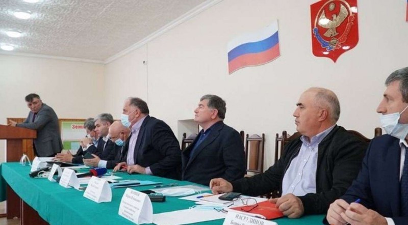 Хабиб Джанаев принял участие в совещании по вопросам развития животноводства и борьбы с саранчовыми вредителями