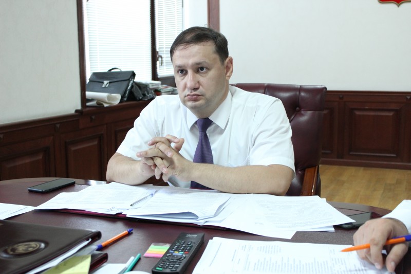 В Минимуществе Дагестана прошло заседание комиссии по аттестации руководителей ГУПов