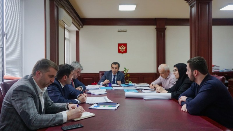 В Минимуществе Дагестана состоялось совещание по внутренним вопросам ведомства