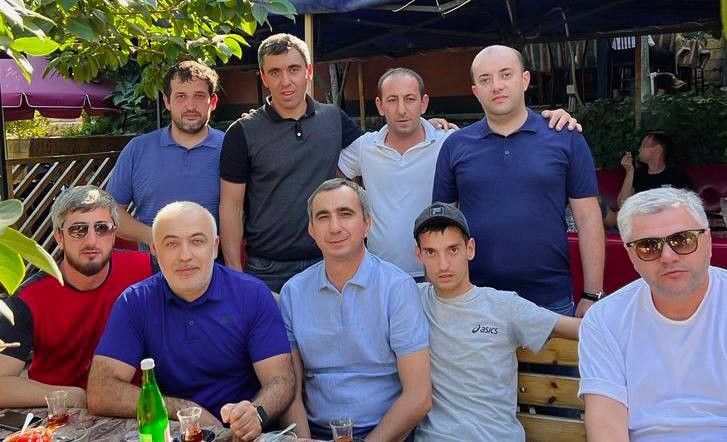 Коллектив Минимущества Дагестана принял участие в масштабном субботнике по уборке винограда