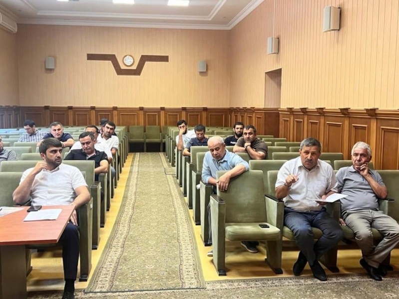 Эмиль Татаев и Диана Абдурахманова встретились с общественностью Каякентского района