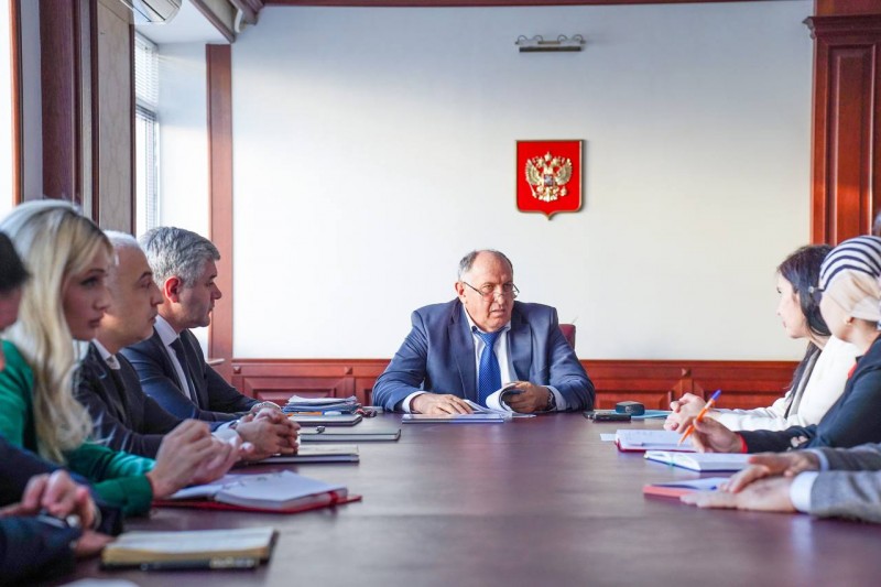 Председатель Правительства Республики Дагестана Абдулмуслим Абдулмуслимов посетил Минимущество Дагестана
