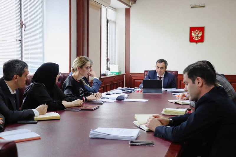 Еженедельное аппаратное совещание прошло под руководством Заура Эминова