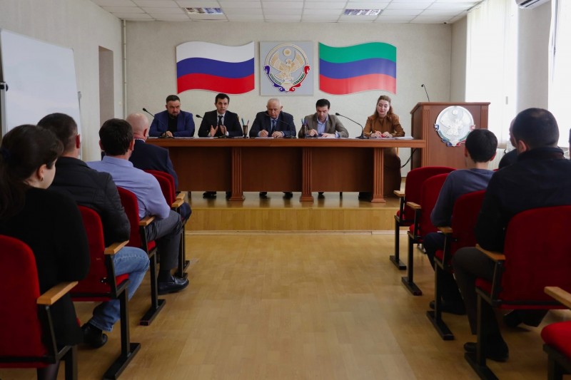 Минимущество Дагестана организовало обучающий семинар для глав сельских поселений Кумторкалинского района