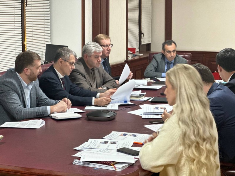 Подготовку к проведению межрегионального форума «Национальная система пространственных данных. Полный и точный реестр» обсудили под руководством вице-премьера – министра по земельным и имущественным отношениям РД Заура Эминова