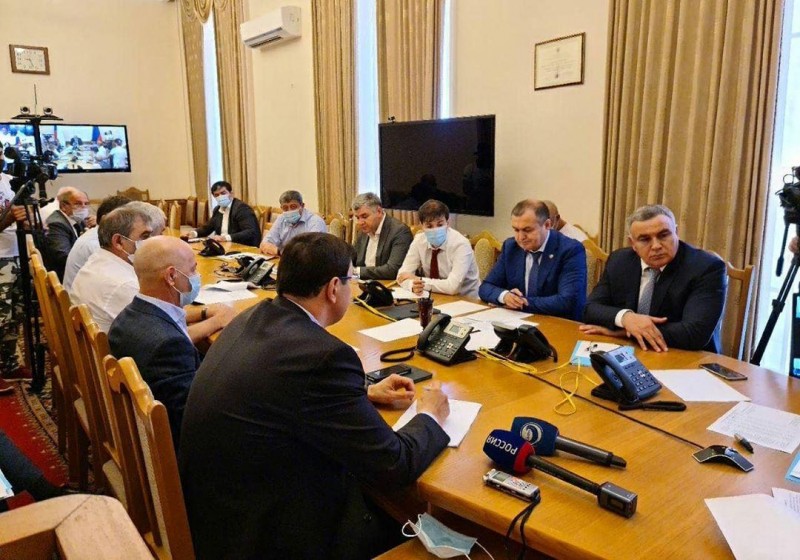 Агарагим Кагиргаджиев принял участие в совещании Правительства РД по эффективному использованию земель сельхозназначения