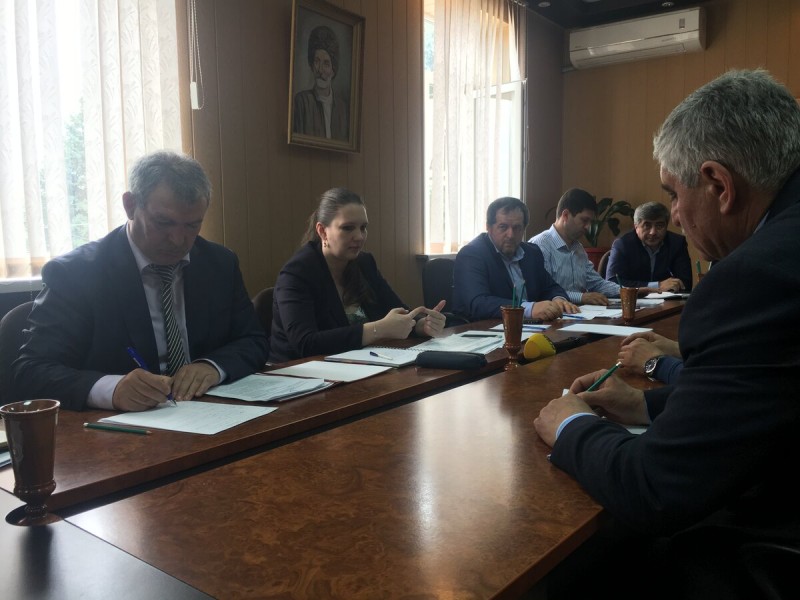 Екатерина Толстикова изучила порядок использования земель в границах Сулейман-Стальского района