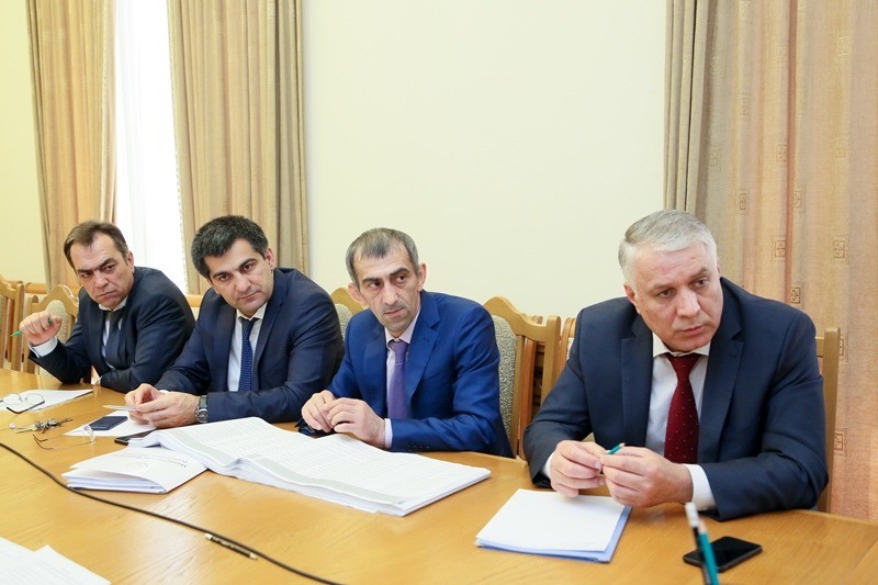 Проведена инвентаризация  более одной  тысячи  договоров аренды на землю  в республике