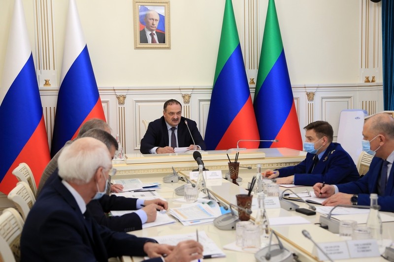 Сергей Меликов провел первое заседание Комиссии по увеличению доходной части консолидированного бюджета республики