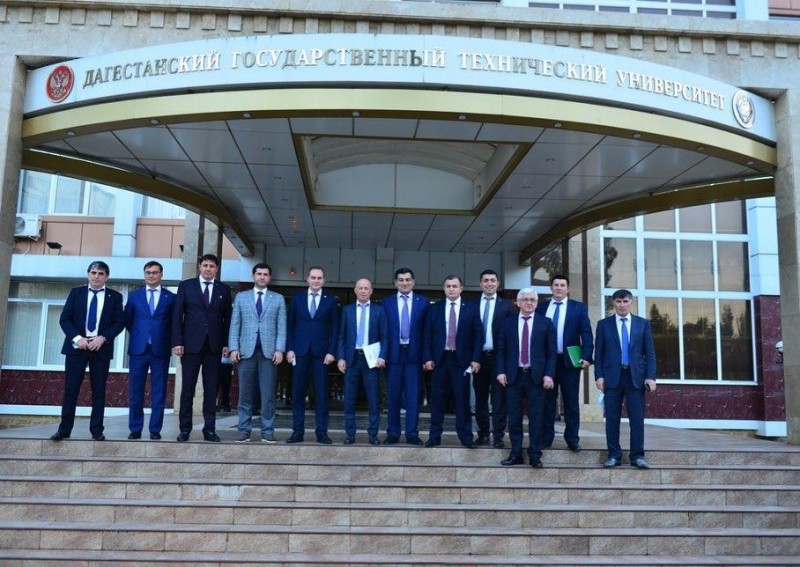 Агарагим Кагиргаджиев на региональном этапе форума "Сильные идеи для нового времени"