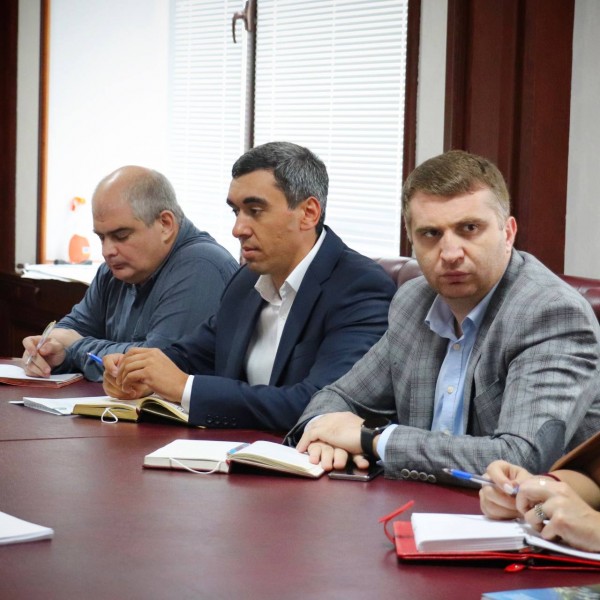 В Минимуществе Дагестана прошла встреча с представителями ДГУНХ