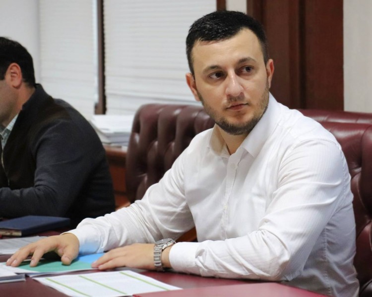 Вопрос внесения в ЕГРН сведений о границах МО обсудили в Минимуществе Дагестана