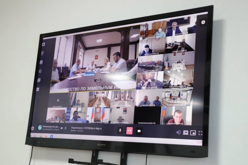 Эмиль Татаев подвёрг критике работу руководителей ряда муниципалитетов