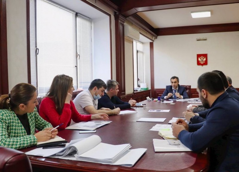 Совещание с представителями села Алмало Кумторкалинского района прошло в Минимуществе