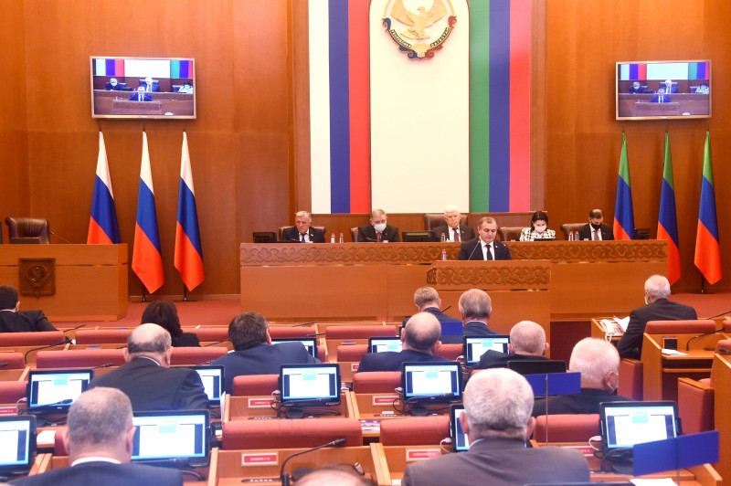 Агарагим Кагиргаджиев принял участие в 51 сессии республиканского парламента