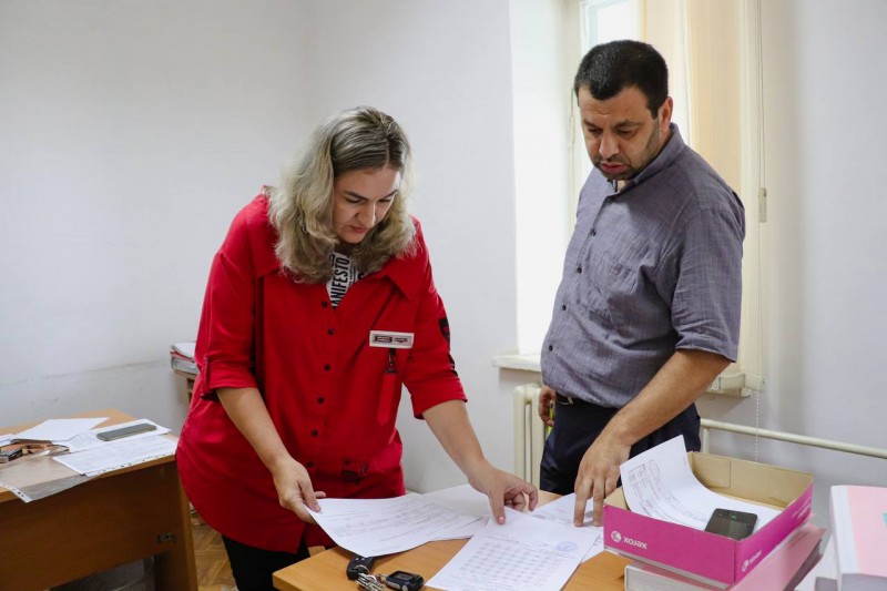 Специалисты Минимущества Дагестана проводят мероприятия по возврату в республиканскую собственность здания гостиницы "Дагестан"