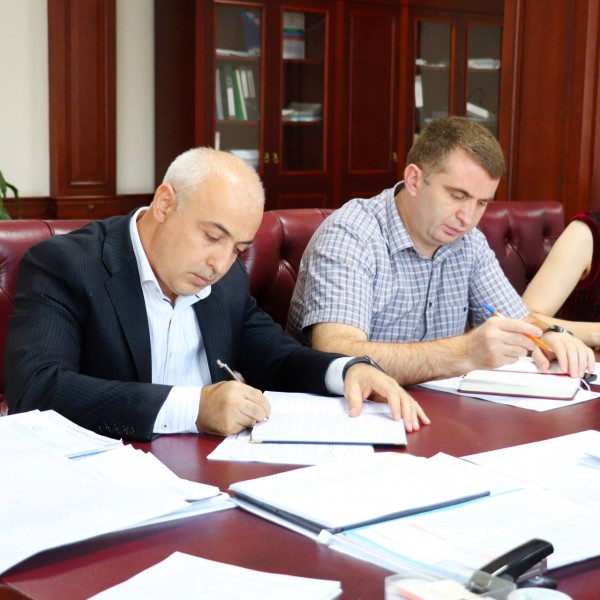 В Минимуществе Дагестана прошло еженедельное рабочее совещание