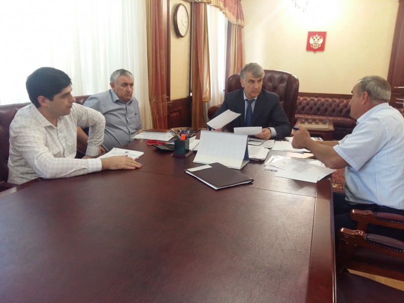 Руслан Магомедов провел прием граждан по личным вопросам