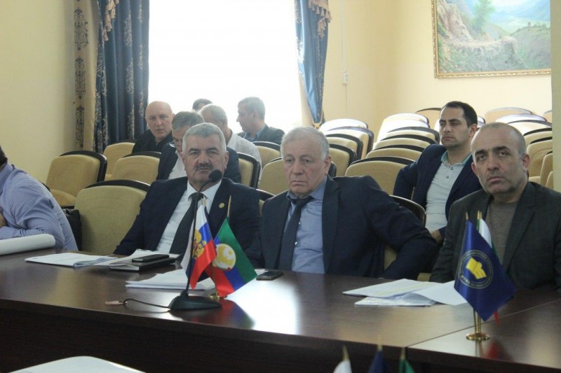 Мурад Алиев провел совещание с представителями муниципальных образований