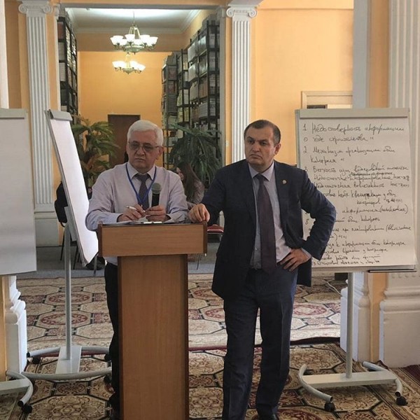В рамках семинара совещания по организации общественного контроля за ходом реализации проектов развития Республики Дагестан "Стратегия развития: эффективное управление" идёт работа в группах