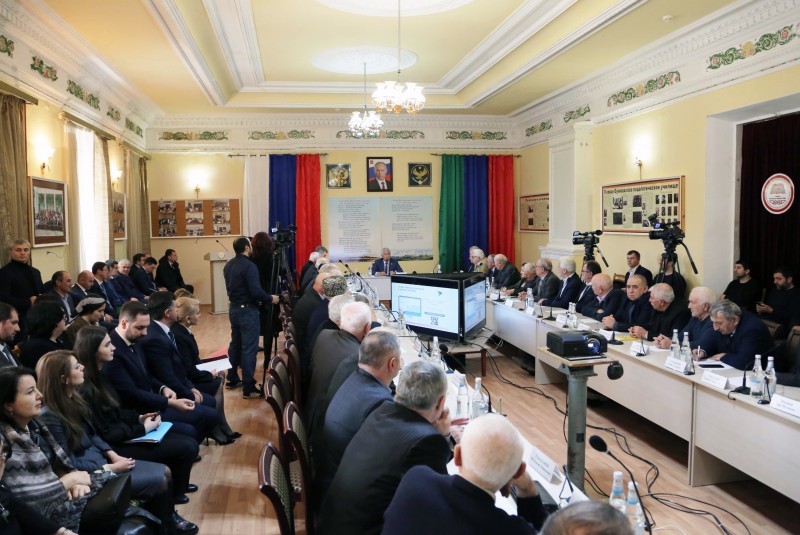 Агарагим Кагиргаджиев принял участие в поездке Главы Дагестана Владимира Васильева в Буйнакск