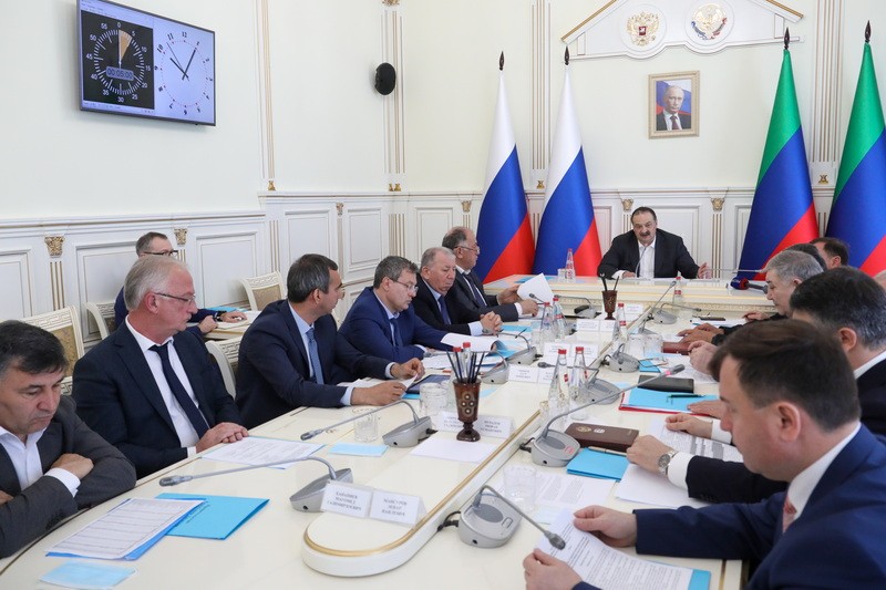 Заур Эминов принял участие в заседании регионального штаба по вопросам обеспечения газификации республики и устойчивого экономического развития предприятий энергетики и жилищно-коммунального хозяйства региона
