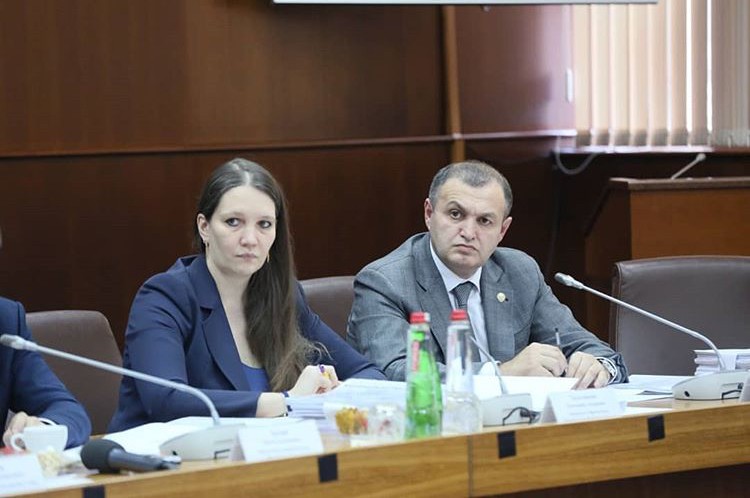 25 марта в национальной библиотеке им. Расула Гамзатова состоялась Коллегия Минимущества Дагестана, где были обсуждены итоги деятельности министерства за 2018 год и план работы на 2019 год