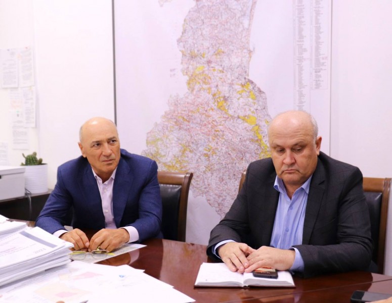 Дорожную карту по образованию и отводу "ГОК Кварц" обсудили в Минимуществе Дагестана
