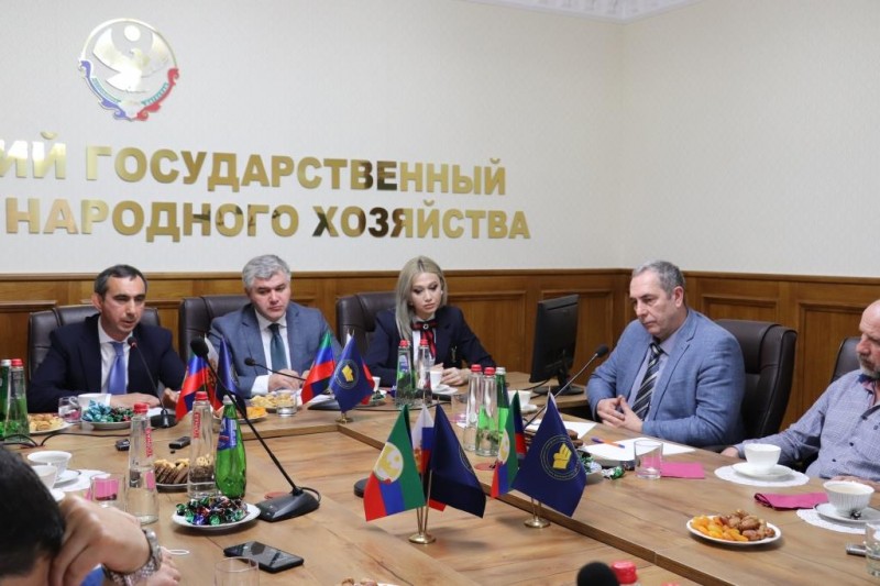 Заур Эминов рассказал на пресс-конференции о проблемах земельно-имущественного комплекса Дагестана