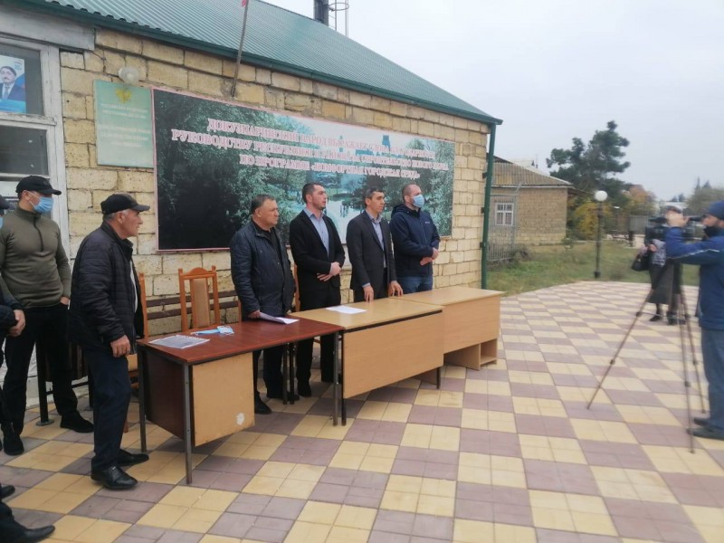 Начальник управления земельных отношений Алефтин Абдуллаев посетил село Авадан