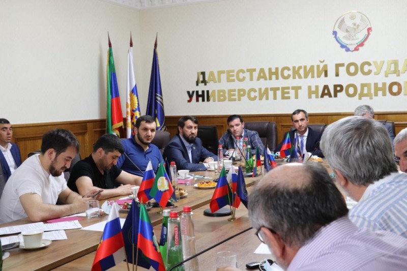 Заур Эминов рассказал на пресс-конференции о проблемах земельно-имущественного комплекса Дагестана