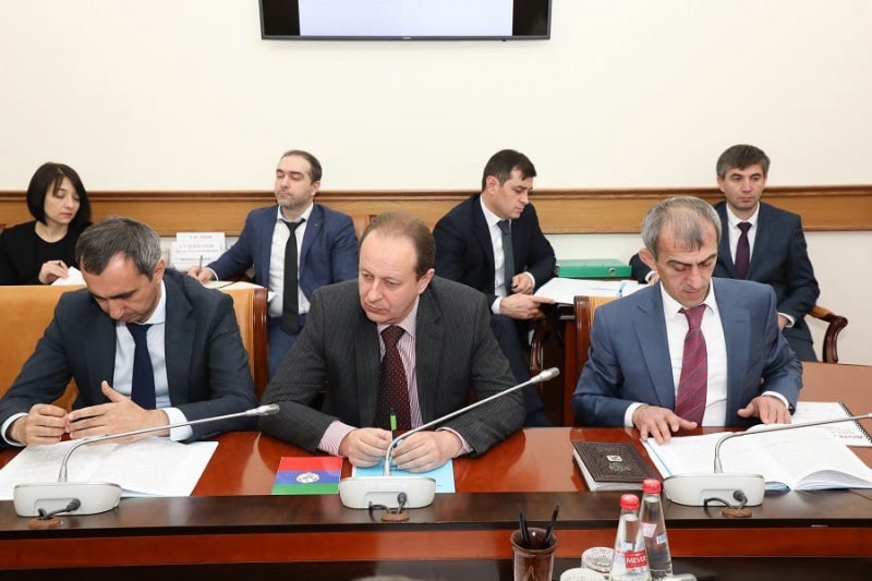 Заур Эминов принял участие в заседании Правительства Республики Дагестан под руководством премьер-министра РД Абдулмуслима Абдулмуслимова
