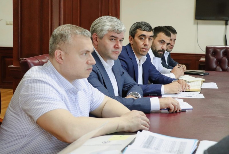 В Минимуществе прошло совещание с участием постоянного представителя Республики Дагестан при Президенте РФ Владислава Толстюка